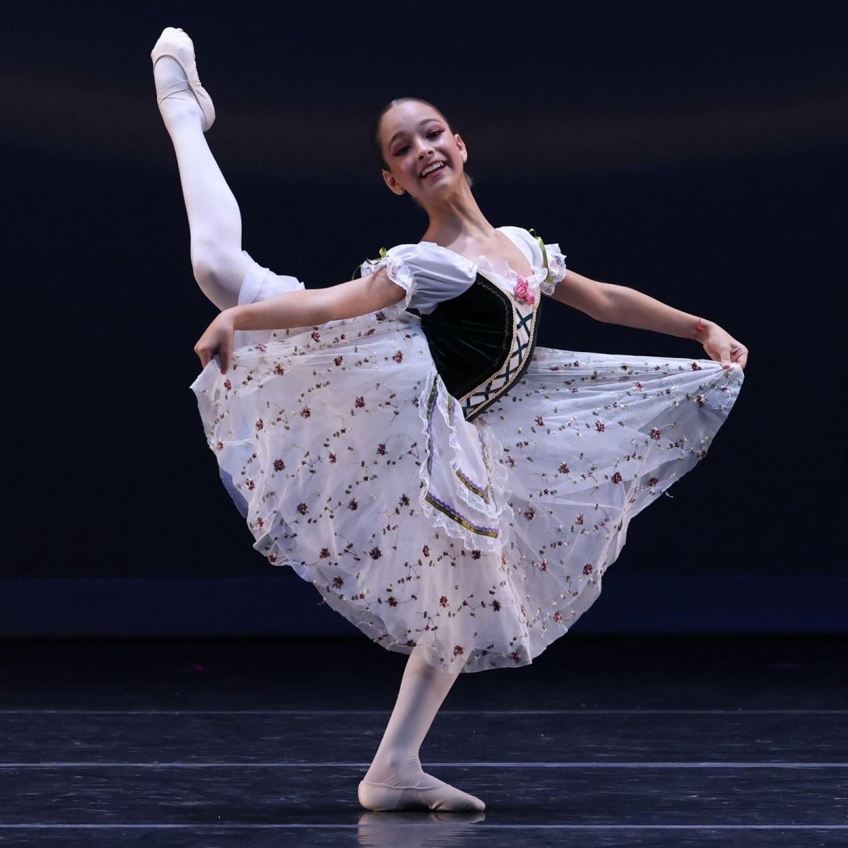 ANALORENZA.Ballerina