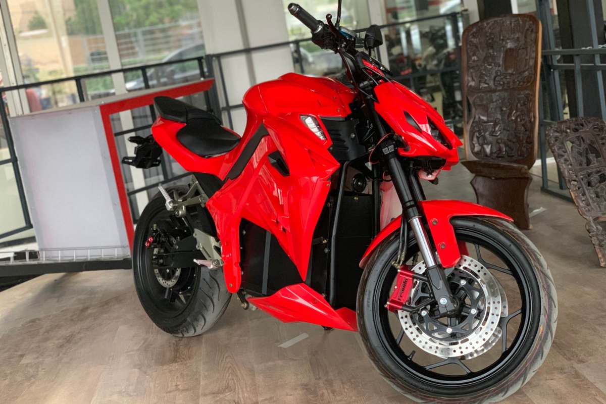 Электромотоцикл z1000 черный