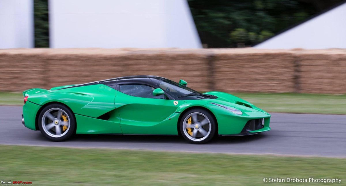 Ferrari LAFERRARI зеленая