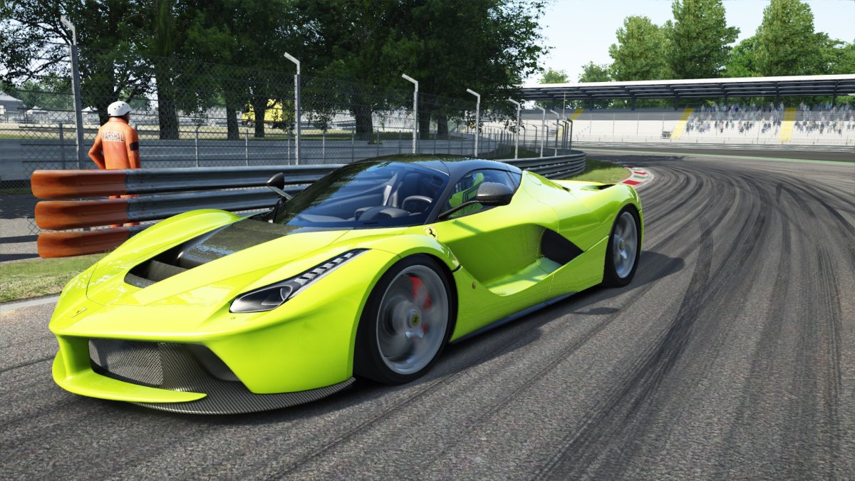 Ferrari LAFERRARI зеленая