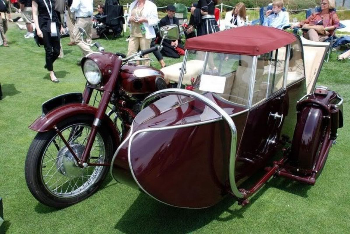 Ariel Square four 1956