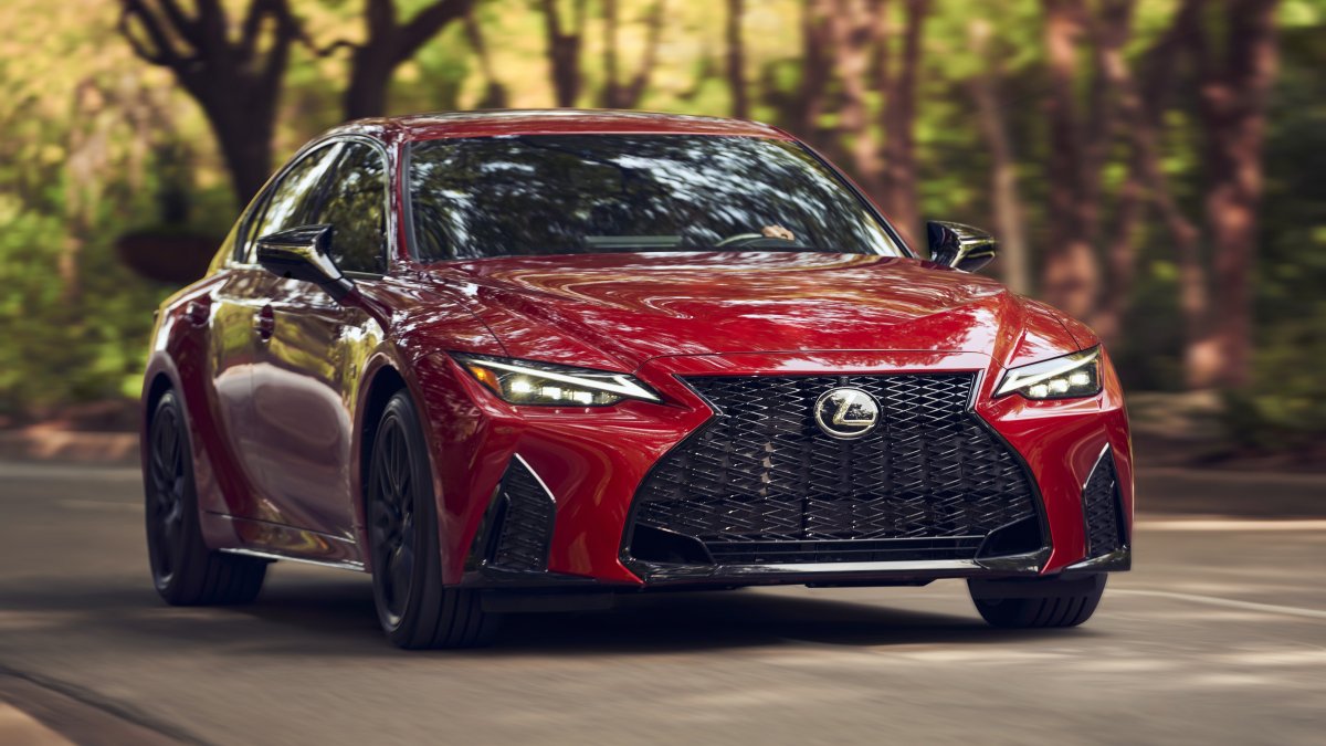 Lexus is 350 f Sport 2021