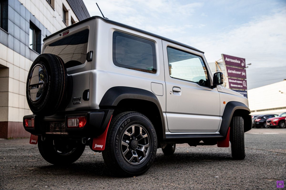 Suzuki Jimny металлик