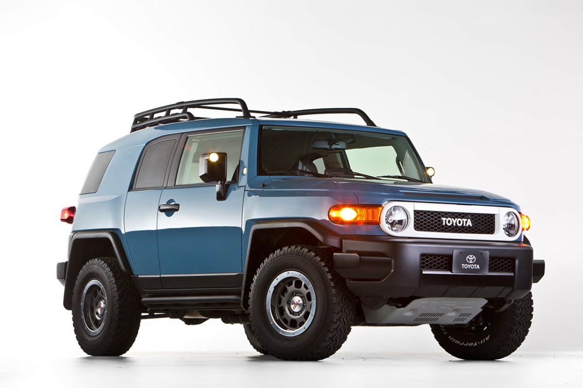 Тойота FJ Cruiser 2013