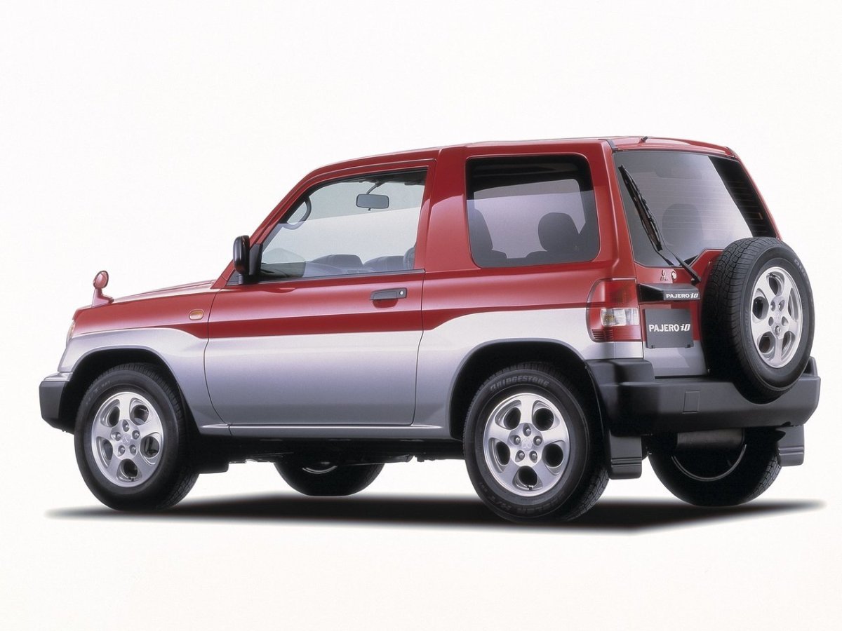 Mitsubishi Pajero io