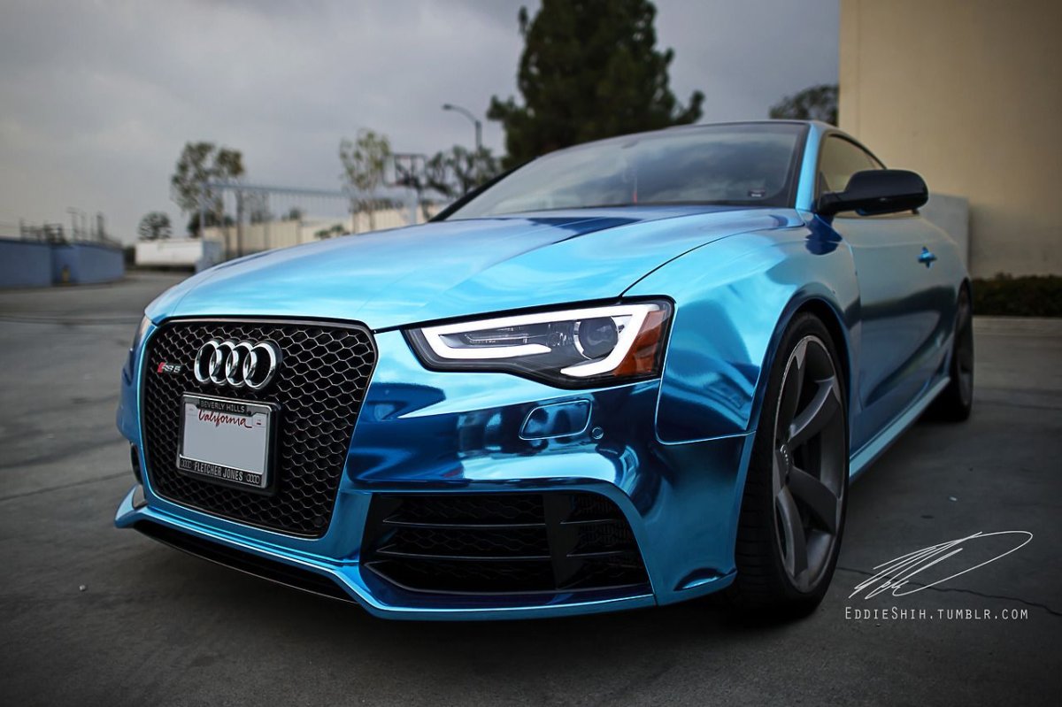 Audi rs5 голубая