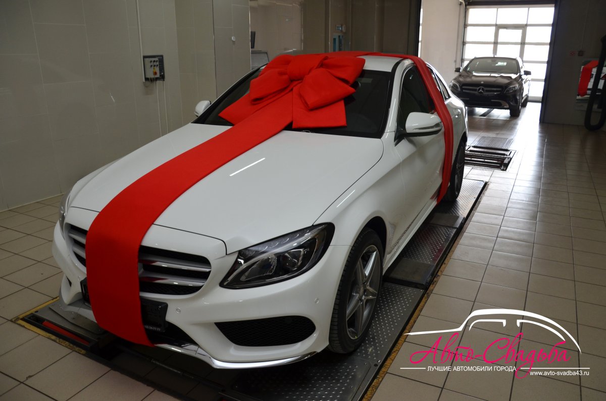 Mercedes Benz CLA 2020 С бантом