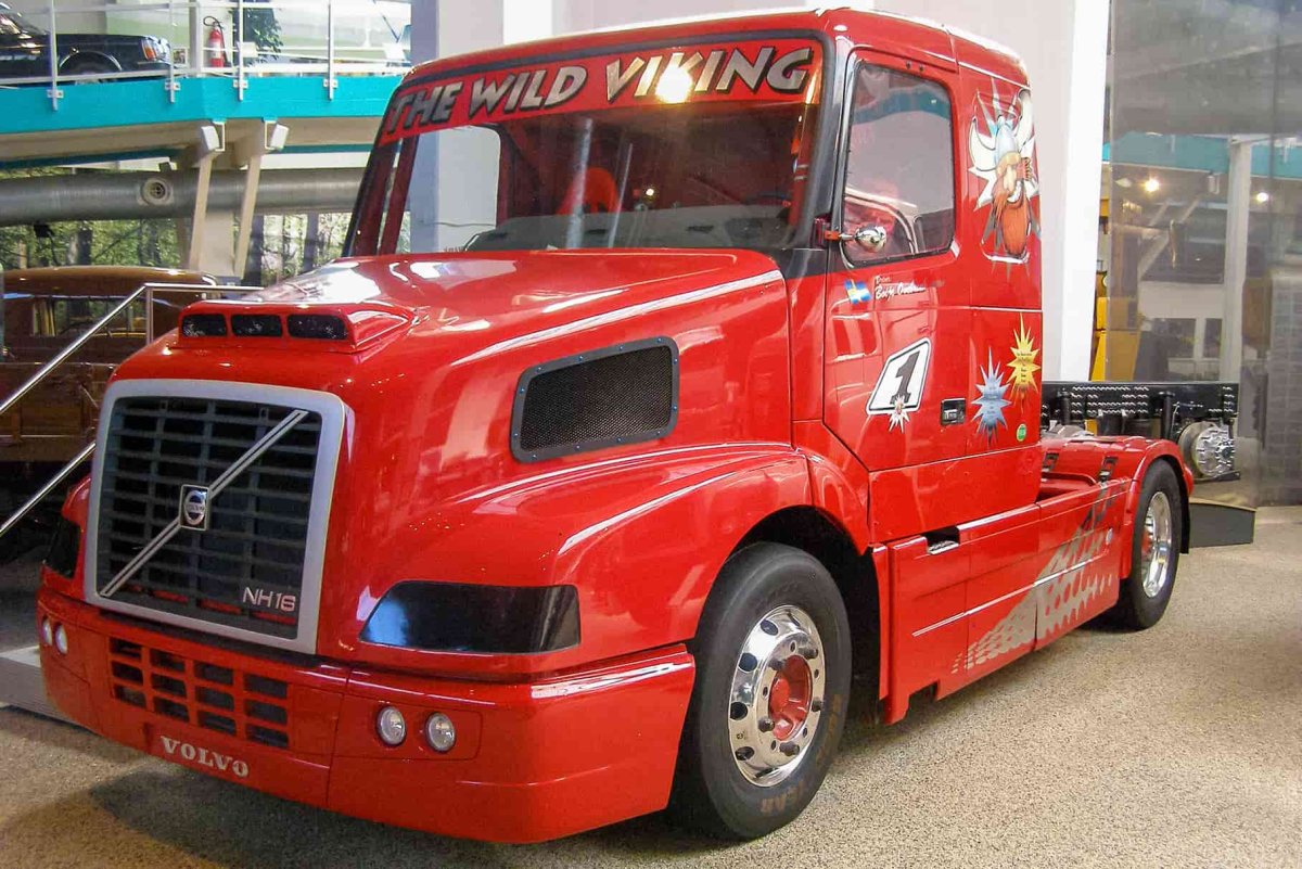 Volvo NH 16