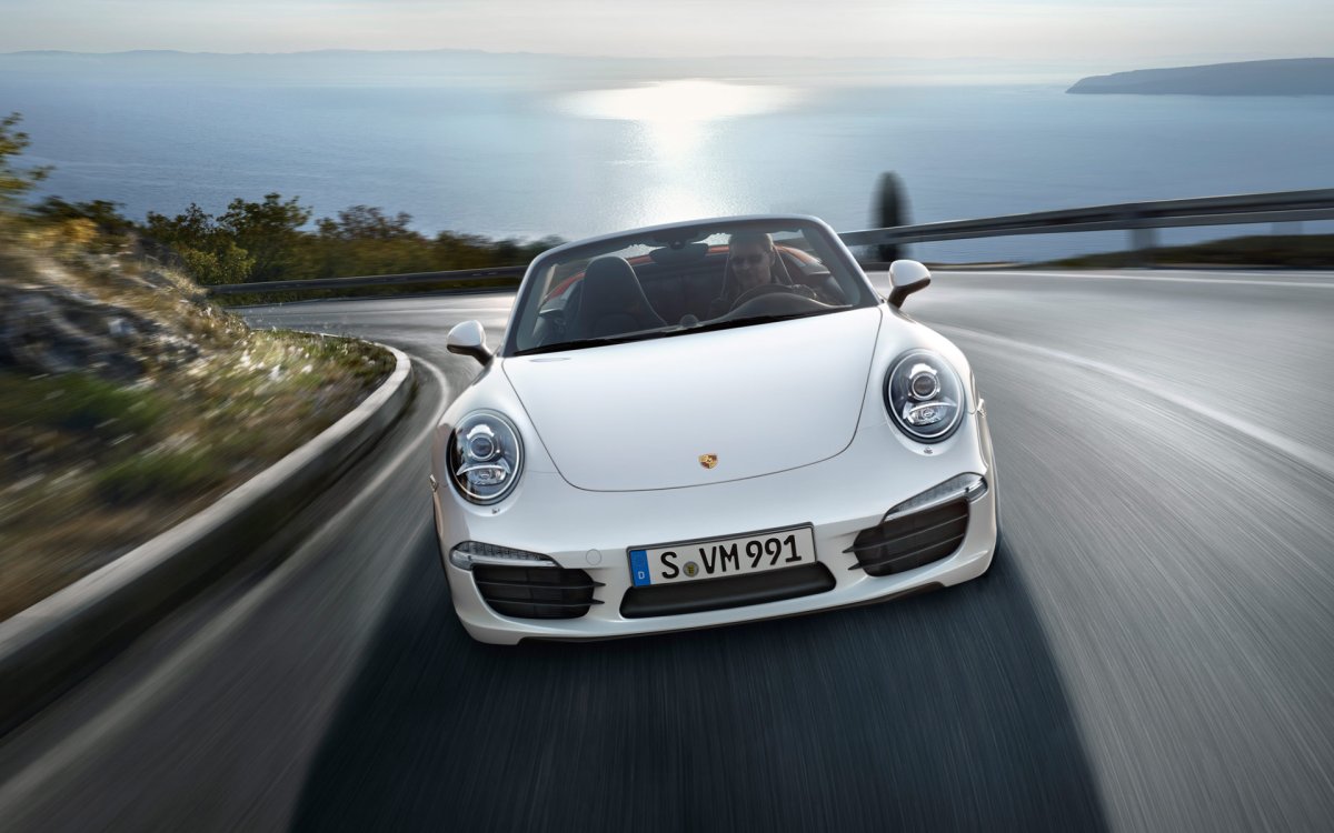 Porsche 911 Carrera s белый