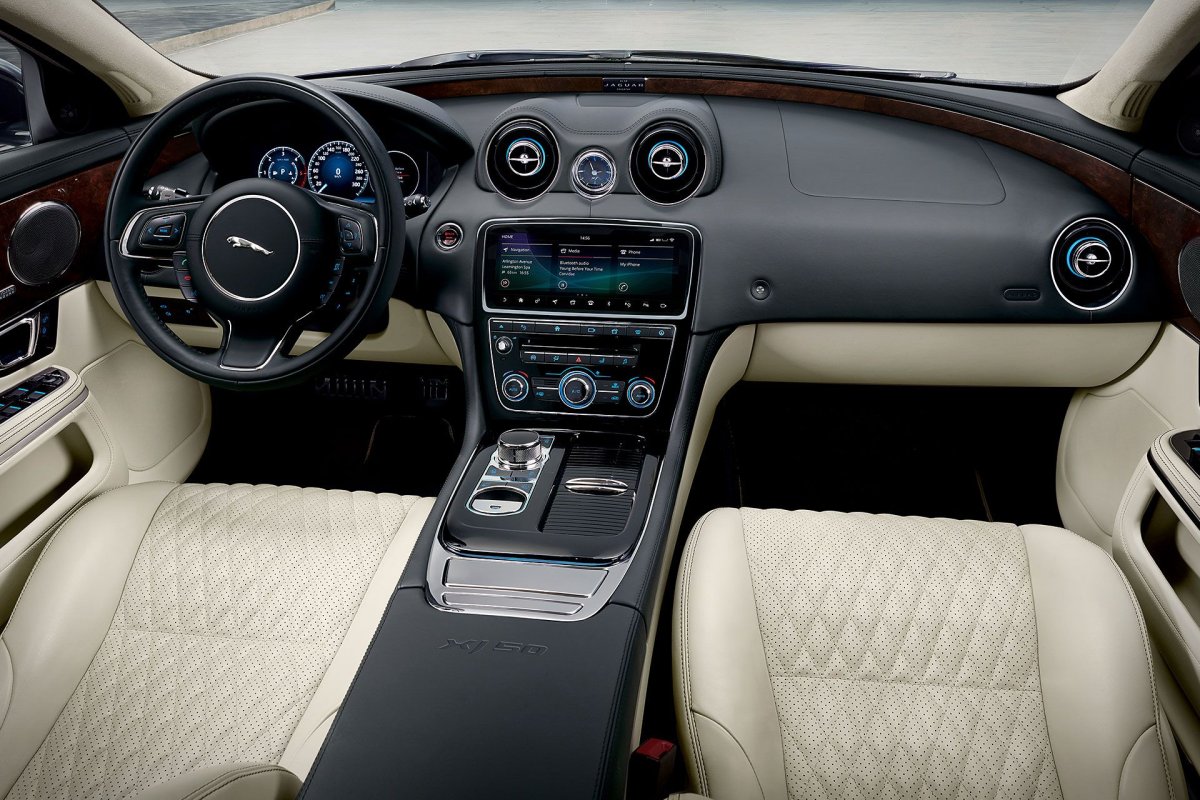 Jaguar XJ 2020 салон