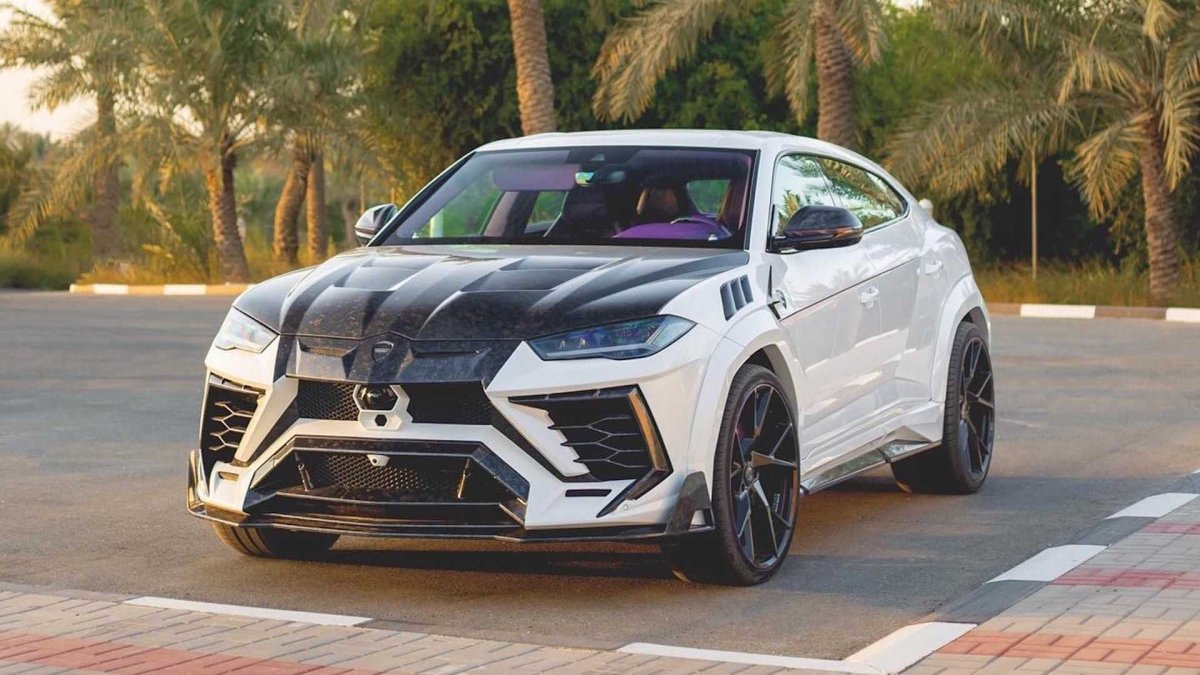 2021 Mansory Lamborghini Urus venatus