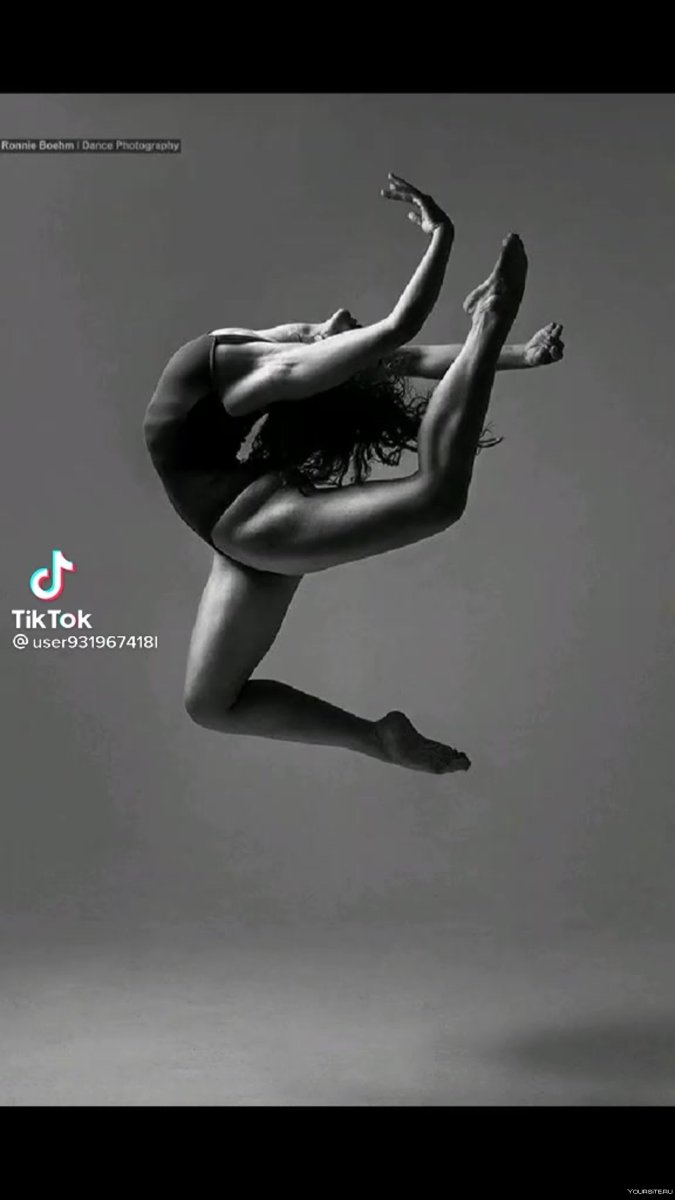 Танцовщица Контемпорари