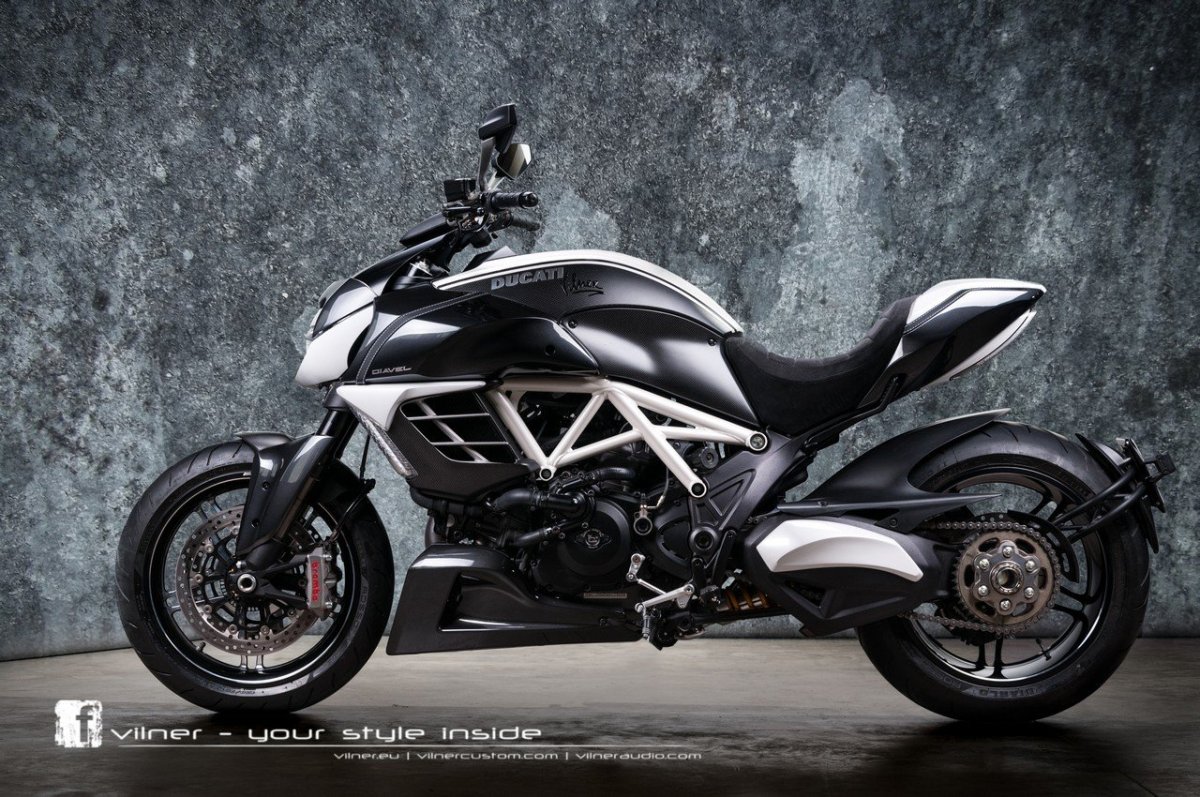 Ducati Diavel Carbon AMG