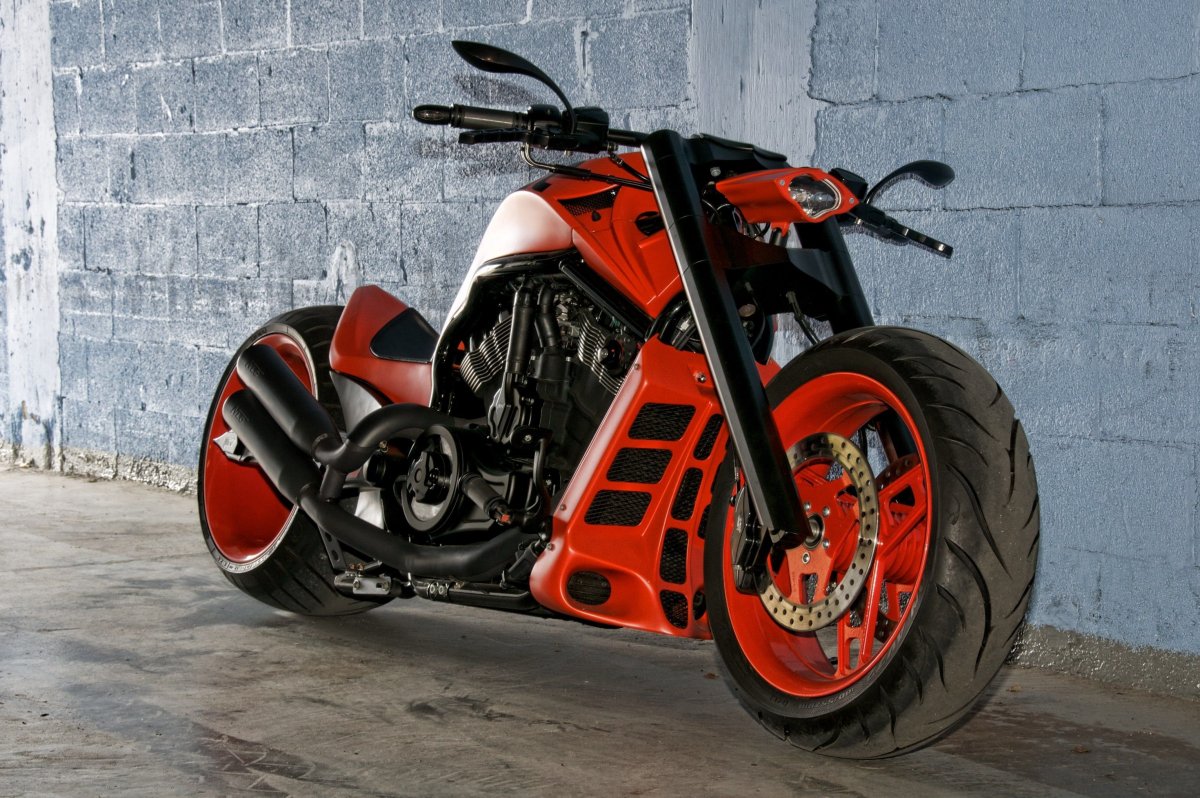 Harley Davidson v Rod красный