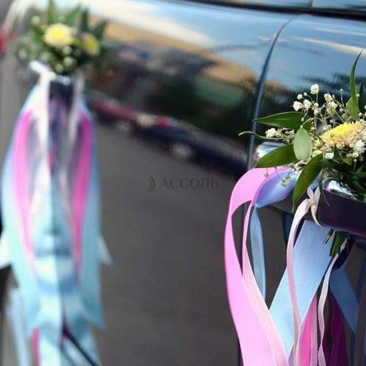 Украшение авто на свадьбу лентами