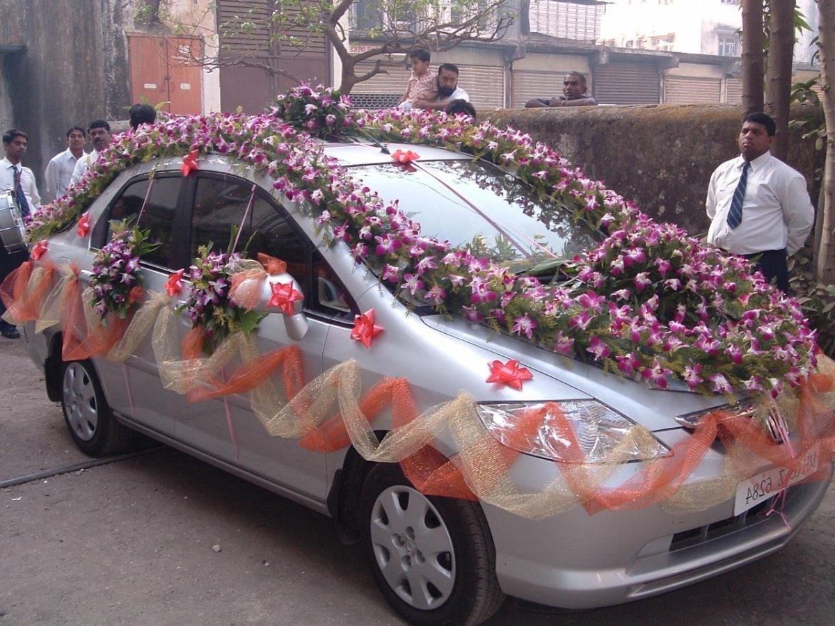 Цветочки для украшения машины