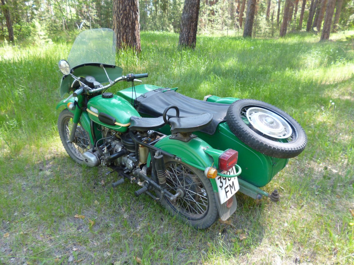 Мотоцикл Урал зеленый
