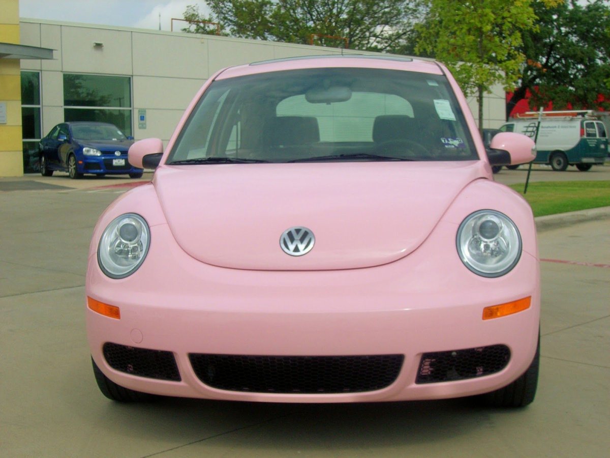 VW Beetle 2002 розовый