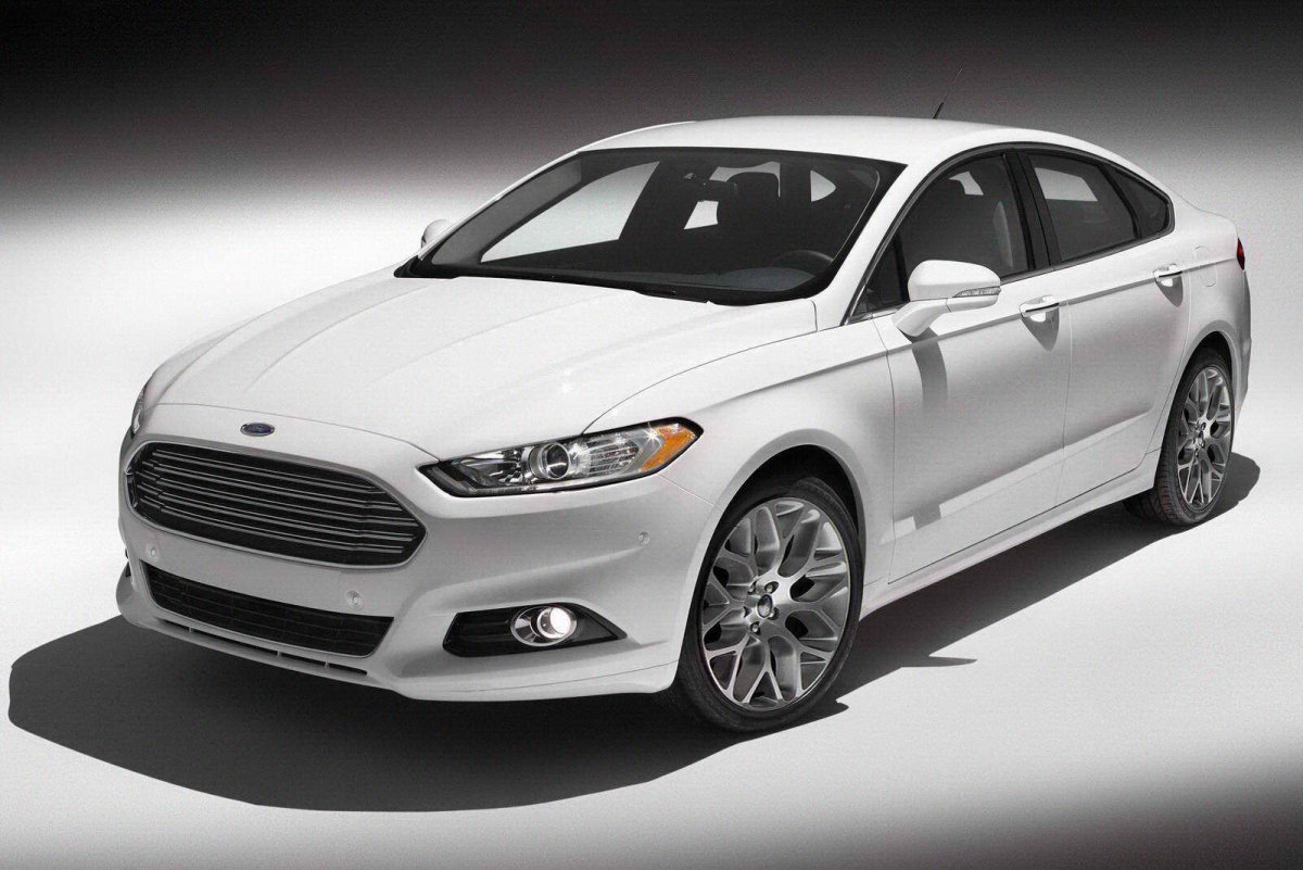 Ford Fusion седан 2013