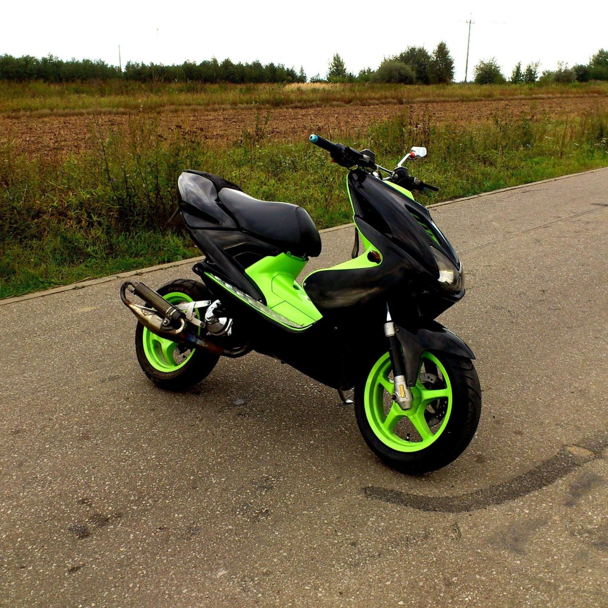 Yamaha Aerox стант