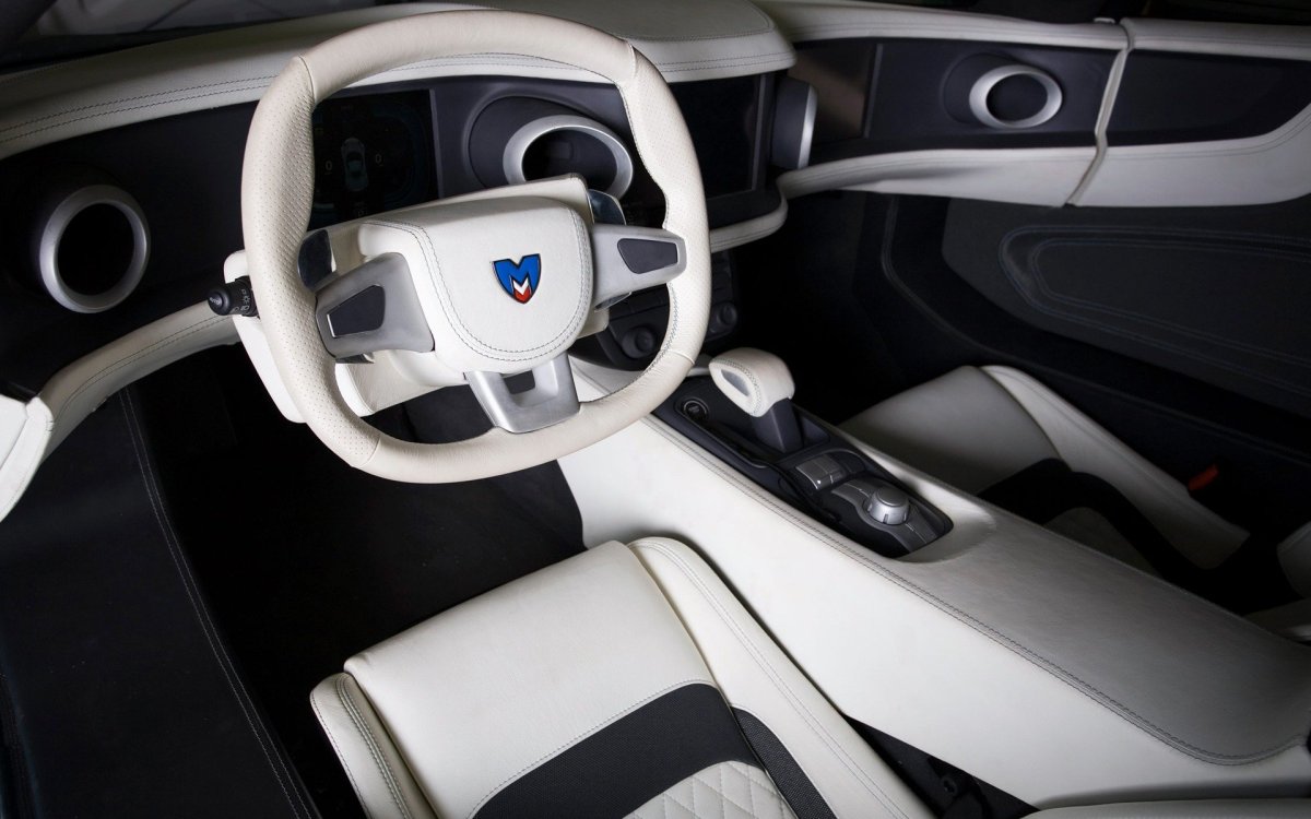 Машина Marussia b1