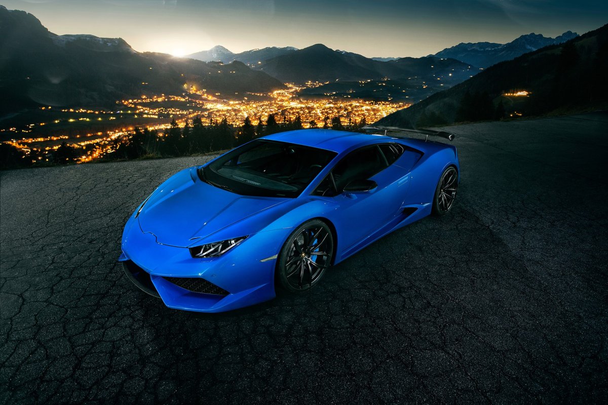 Lamborghini Huracan синий