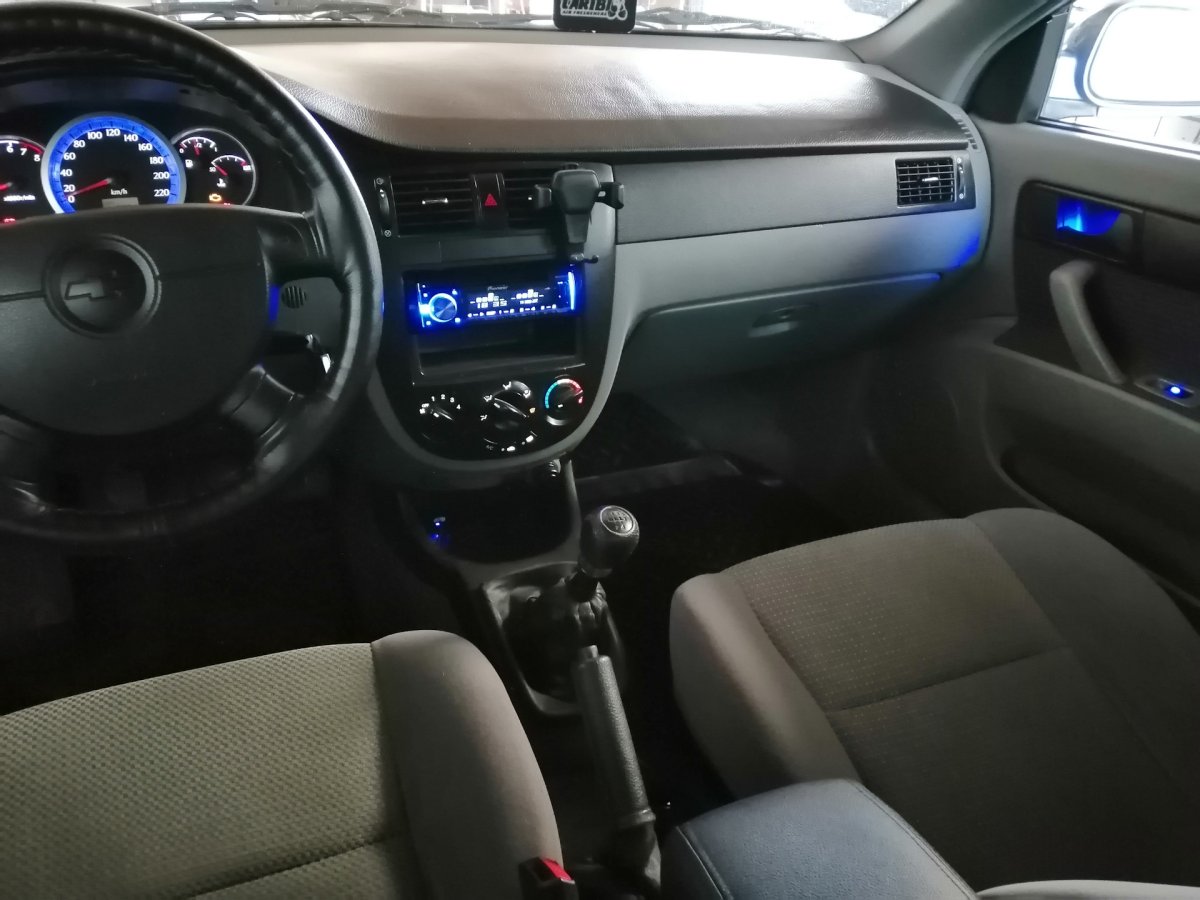 Chevrolet Lacetti 2007 седан салон