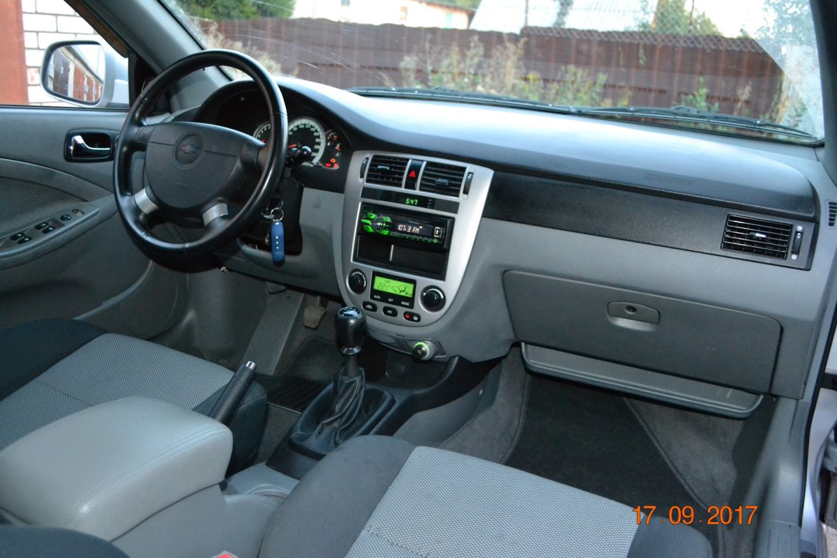 Торпеда Шевроле Лачетти седан