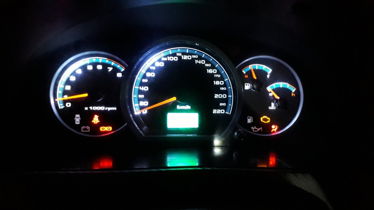 Chevrolet Lacetti приборная панель