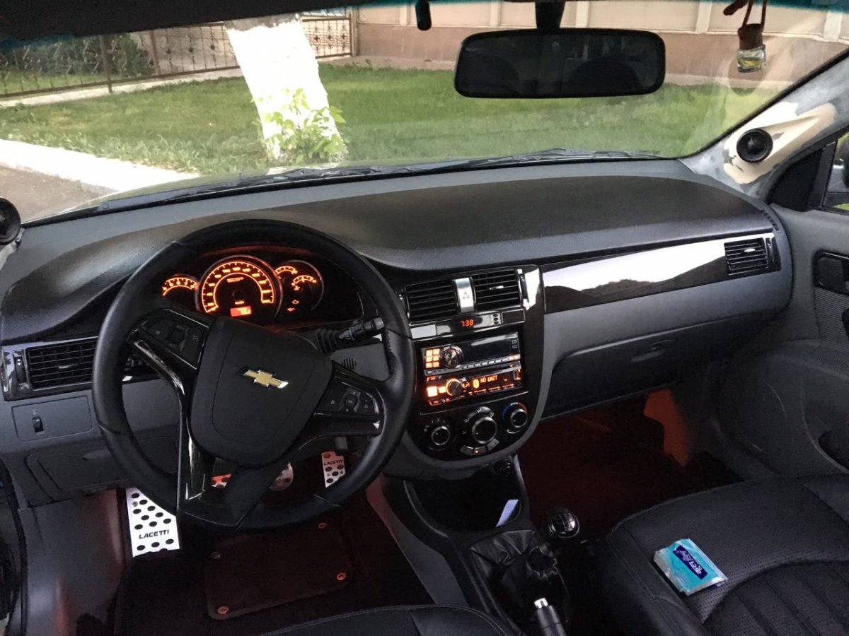 Шевроле Лачетти седан черный салон