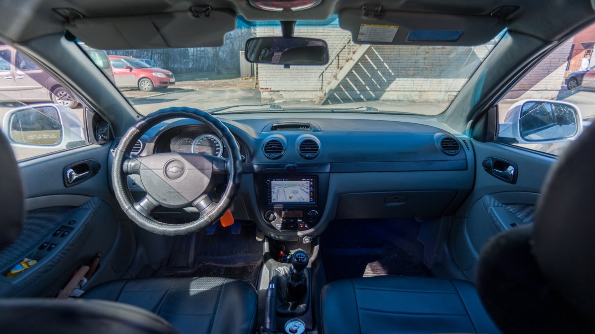 Шевроле Лачетти синяя хэтчбек салон