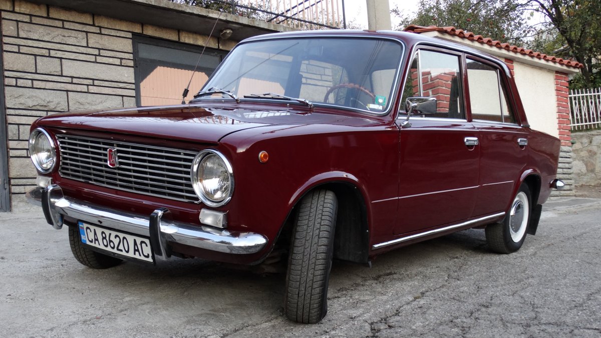 ВАЗ 2101 Вишневая