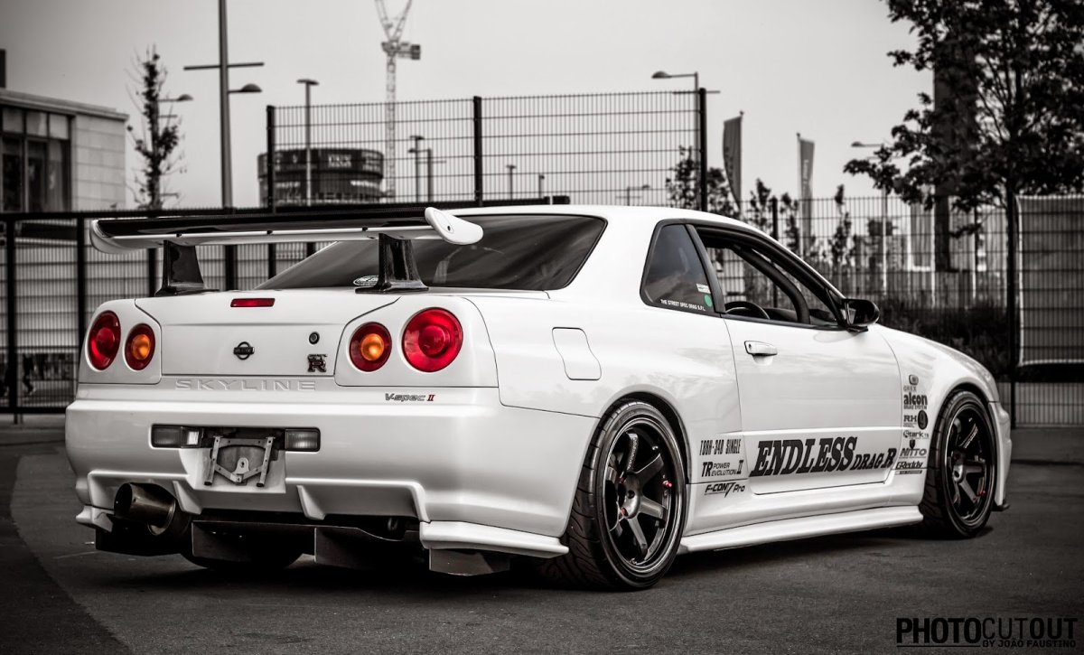 Nissan Skyline GTR 34 белый
