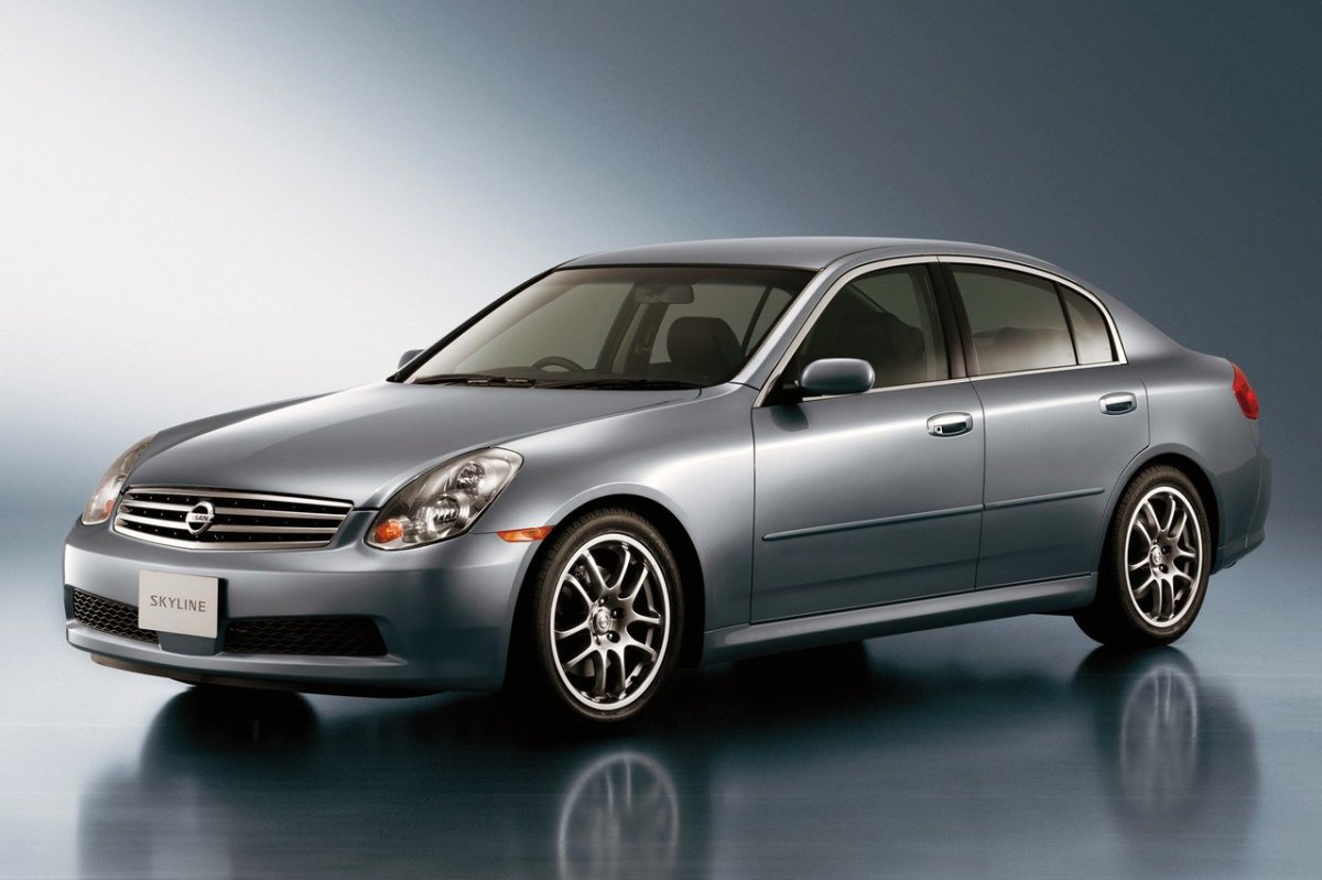 Nissan Skyline v35