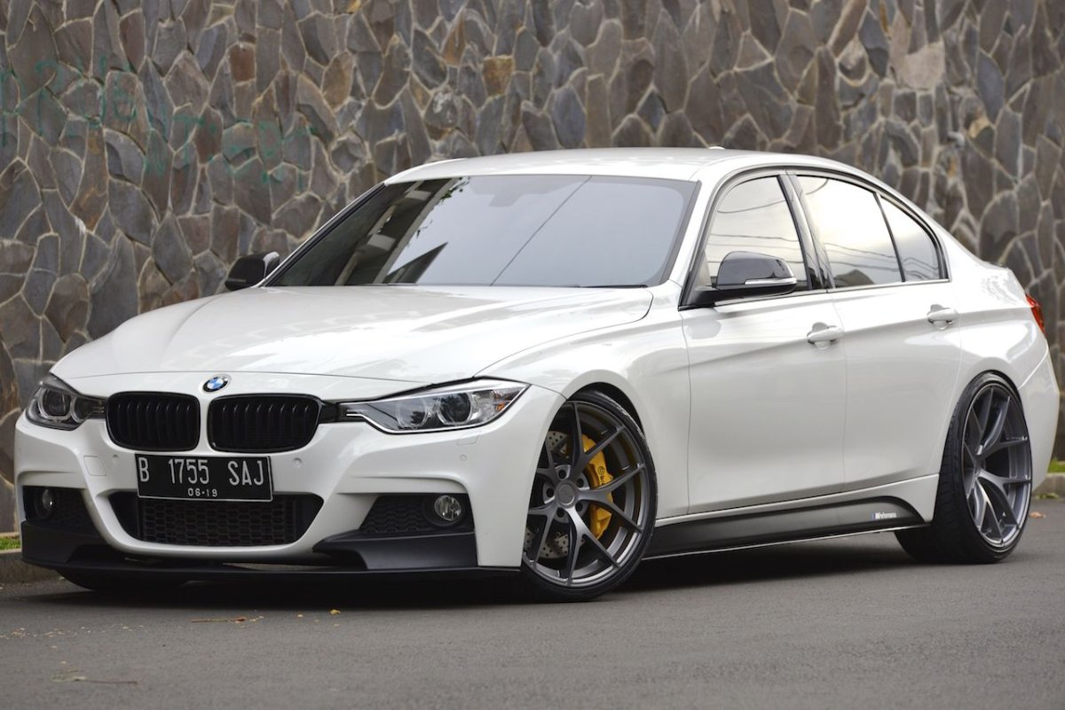 BMW 320 f30