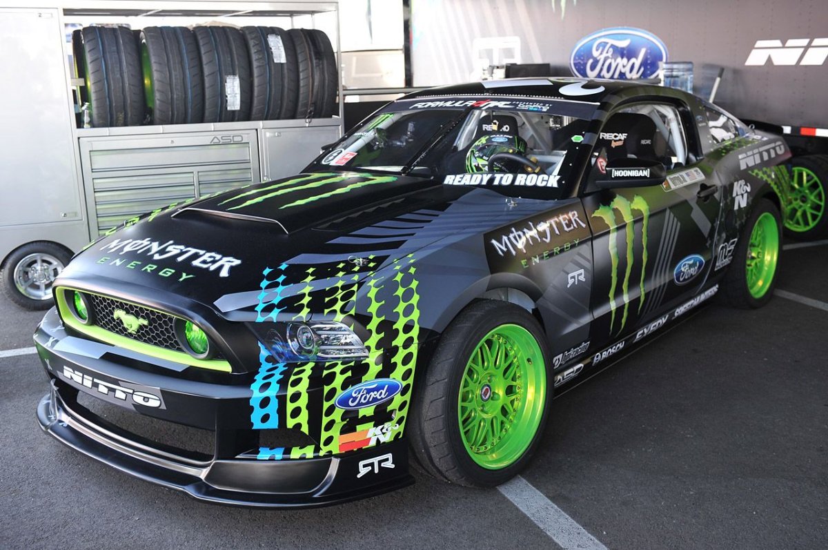 Ford Mustang RTR 2013 Monster Energy