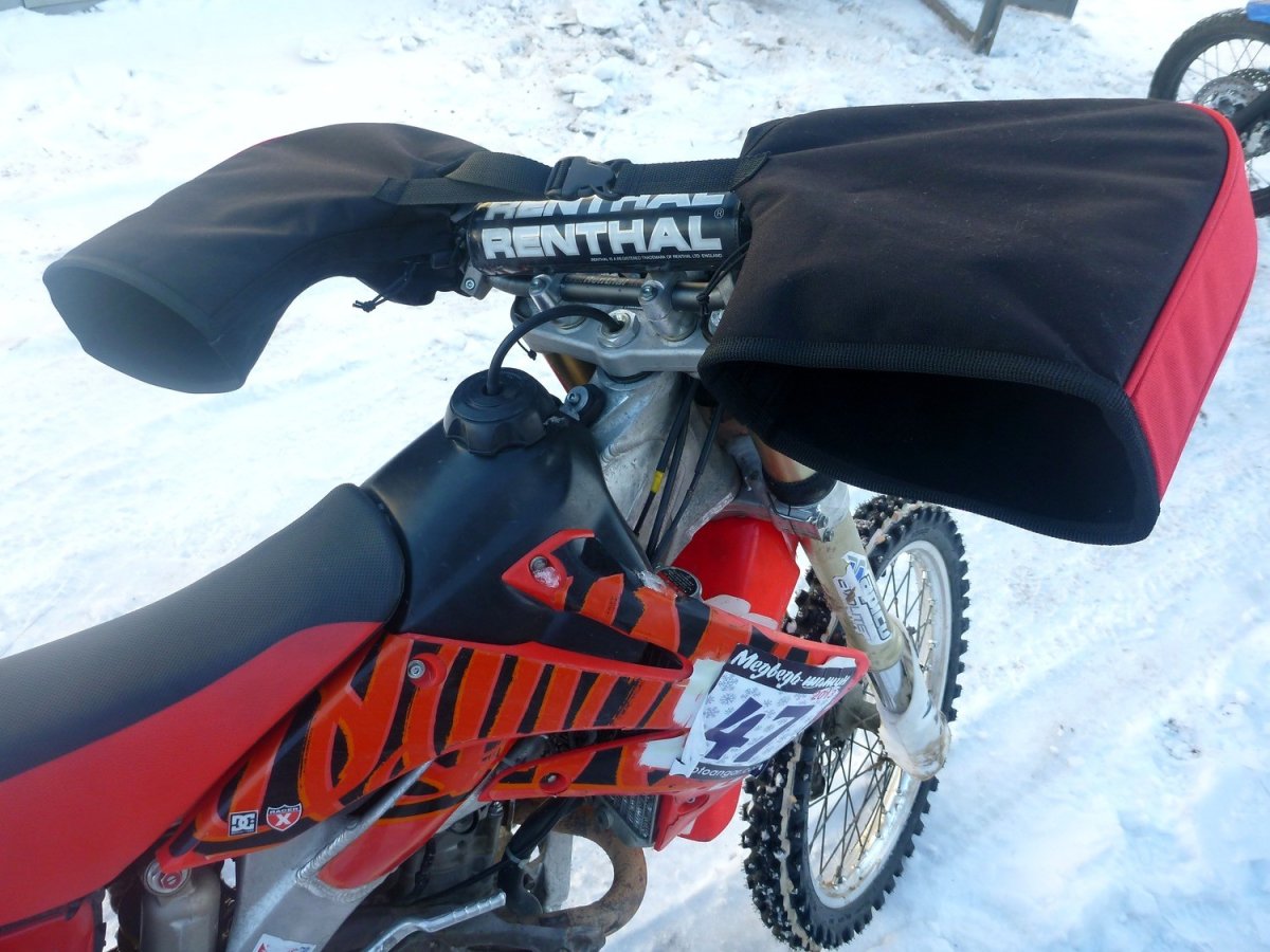 Рукавицы на руль мотоцикла