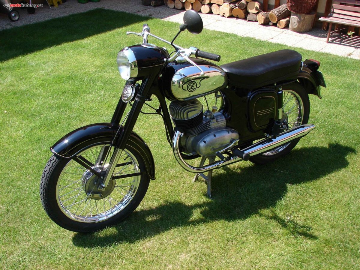 Мотоцикл Чезет 175