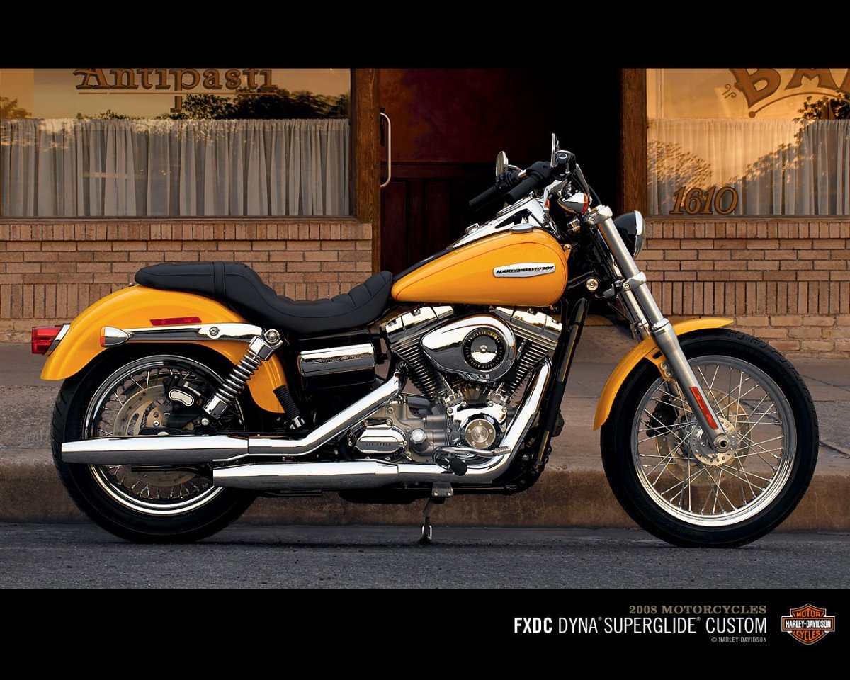 Harley Davidson Dyna super Glide желтый