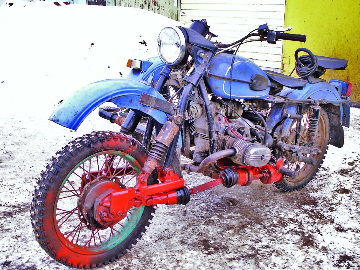 Мотоцикл с передним приводом
