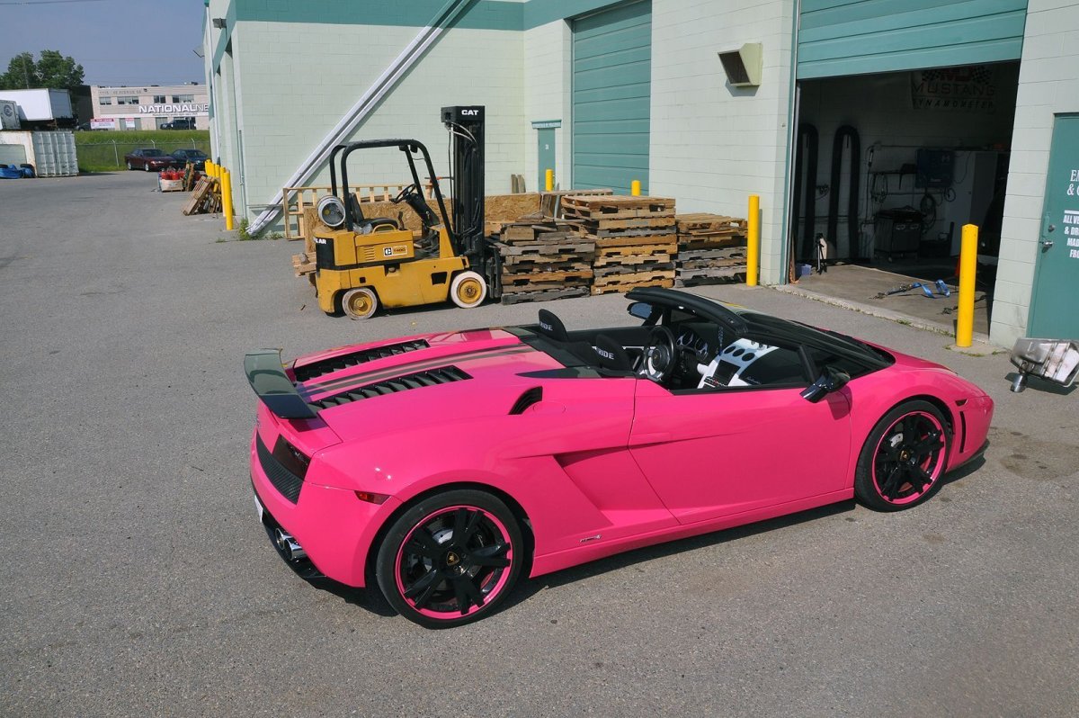 Pink Lamborghini Галлардо