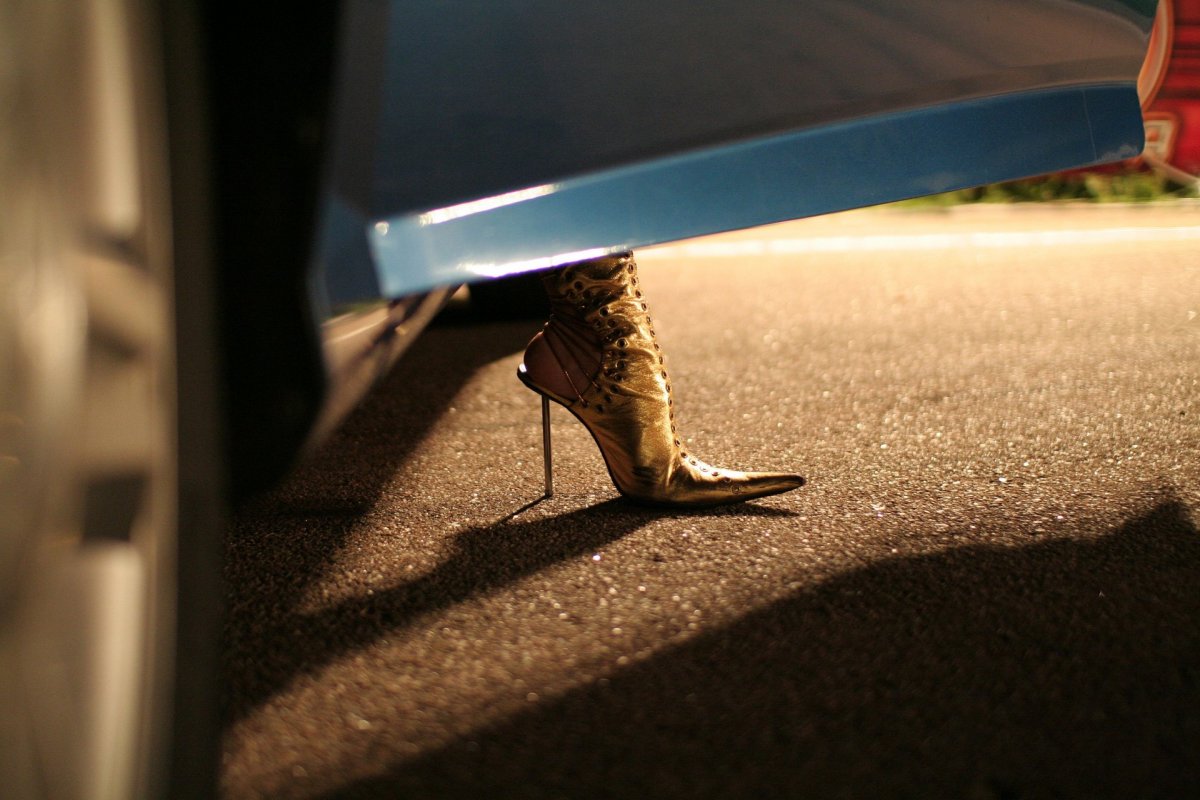 Ноги из машины