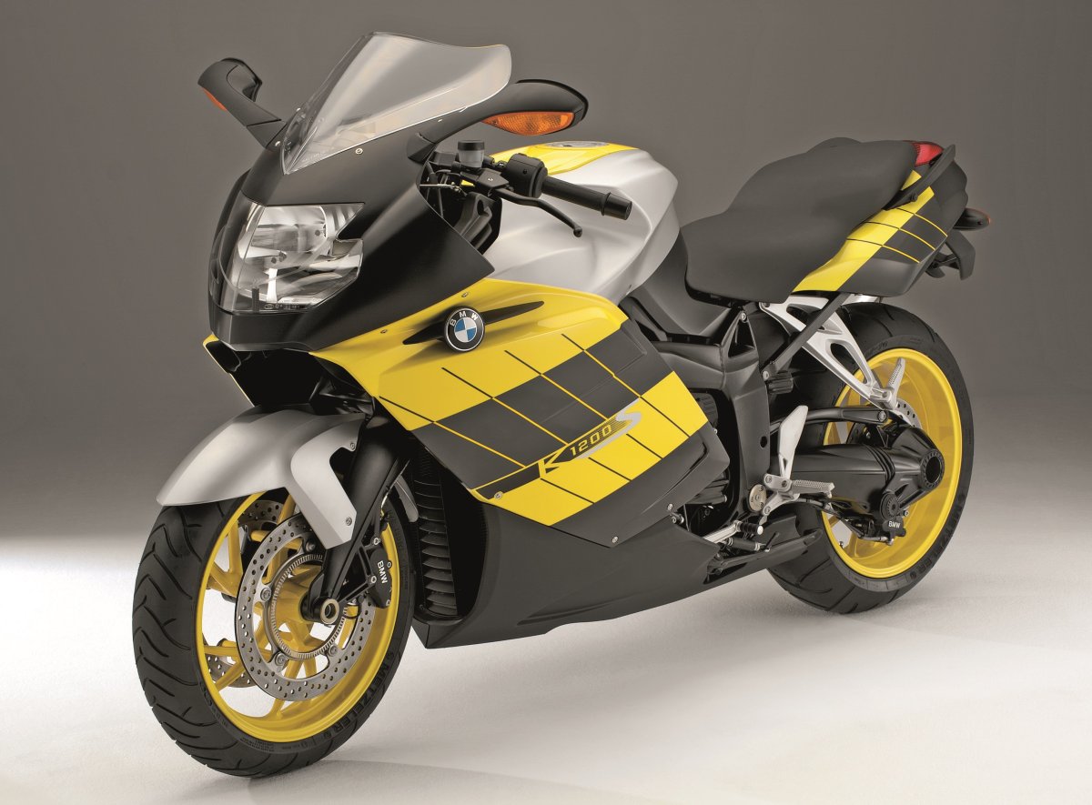 Мотоцикл BMW k1200 2022