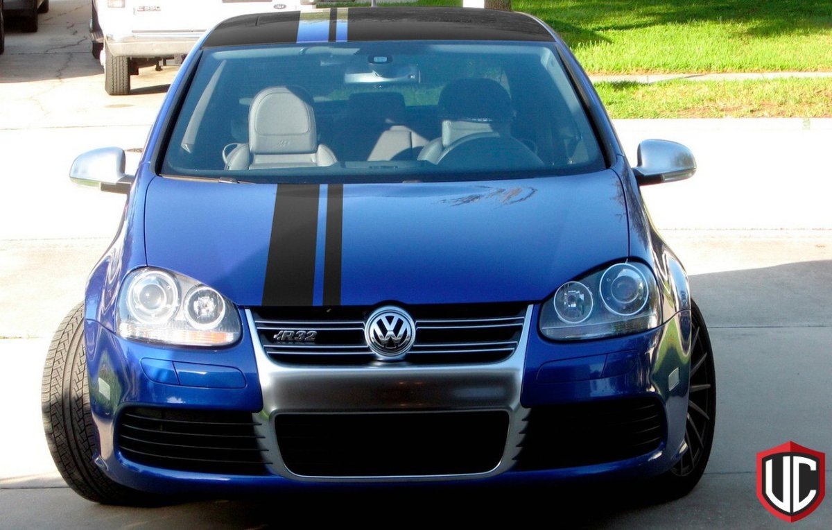 Volkswagen Golf 5 с полосой