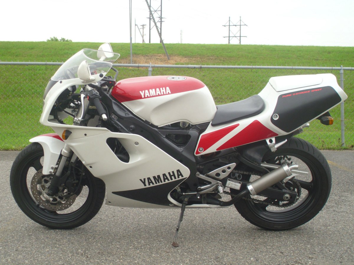 Yamaha FZR 1992