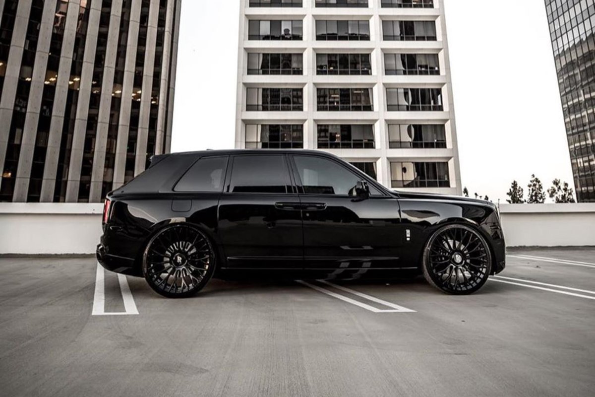 Rolls Royce Cullinan Black Tuning