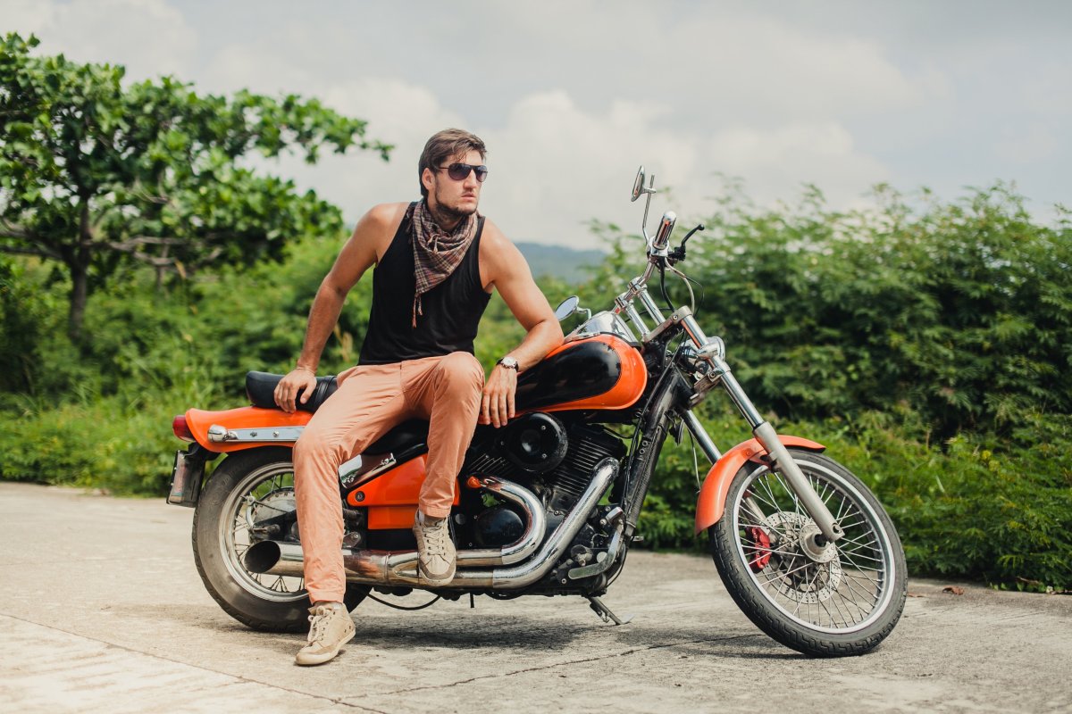 Мужик на мотоцикле