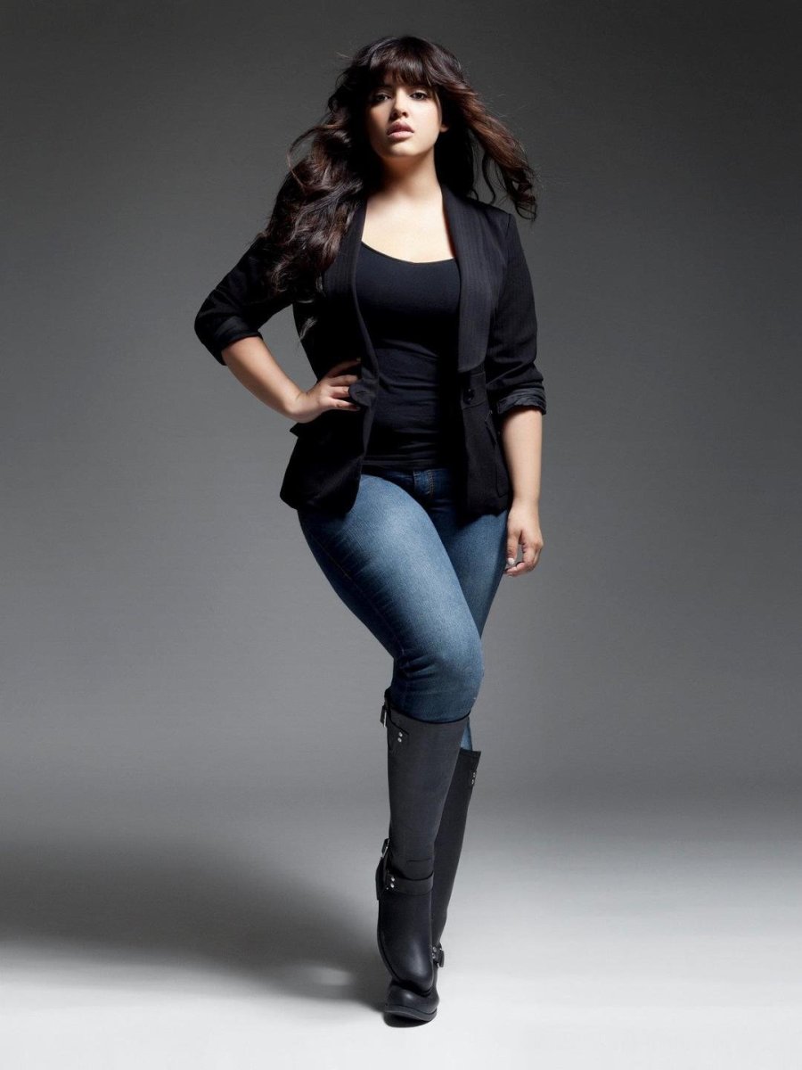 Дениз бидо модель Plus-Size