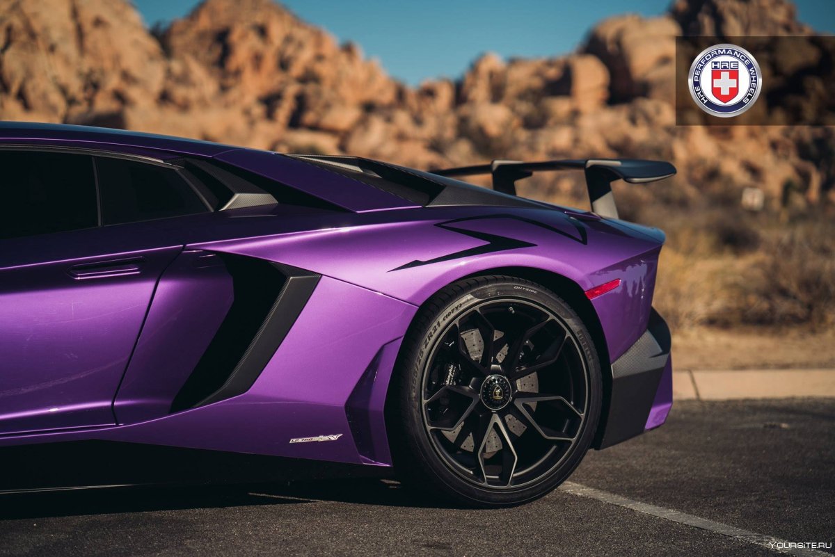 Lamborghini Aventador SV фиолетовый