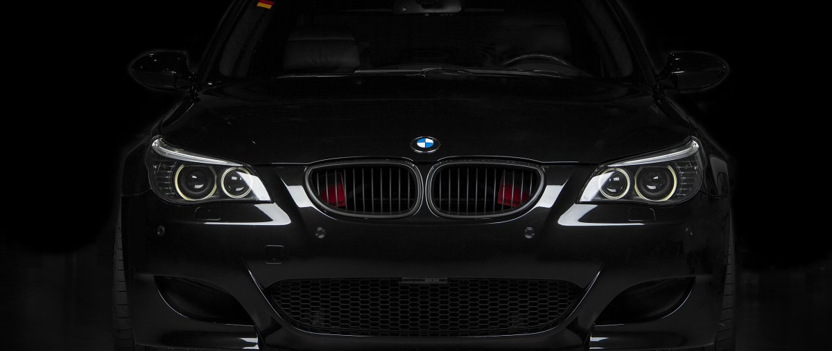 BMW m5 e60 в темноте